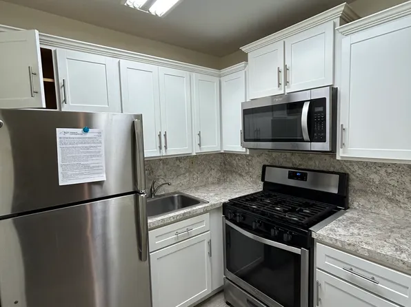 (undisclosed Address), Coram, NY 11727