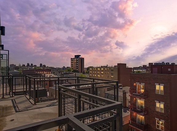 2nd image of 82 Jefferson St #1EE