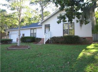 131 Essex Ave, Goose Creek, SC 29445