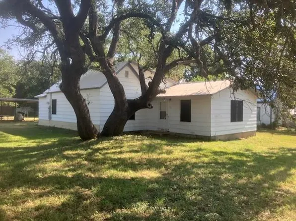 105 N Avenue A, Mason, TX 76856