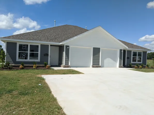 605 W Loren Dr #A, Siloam Springs, AR 72761