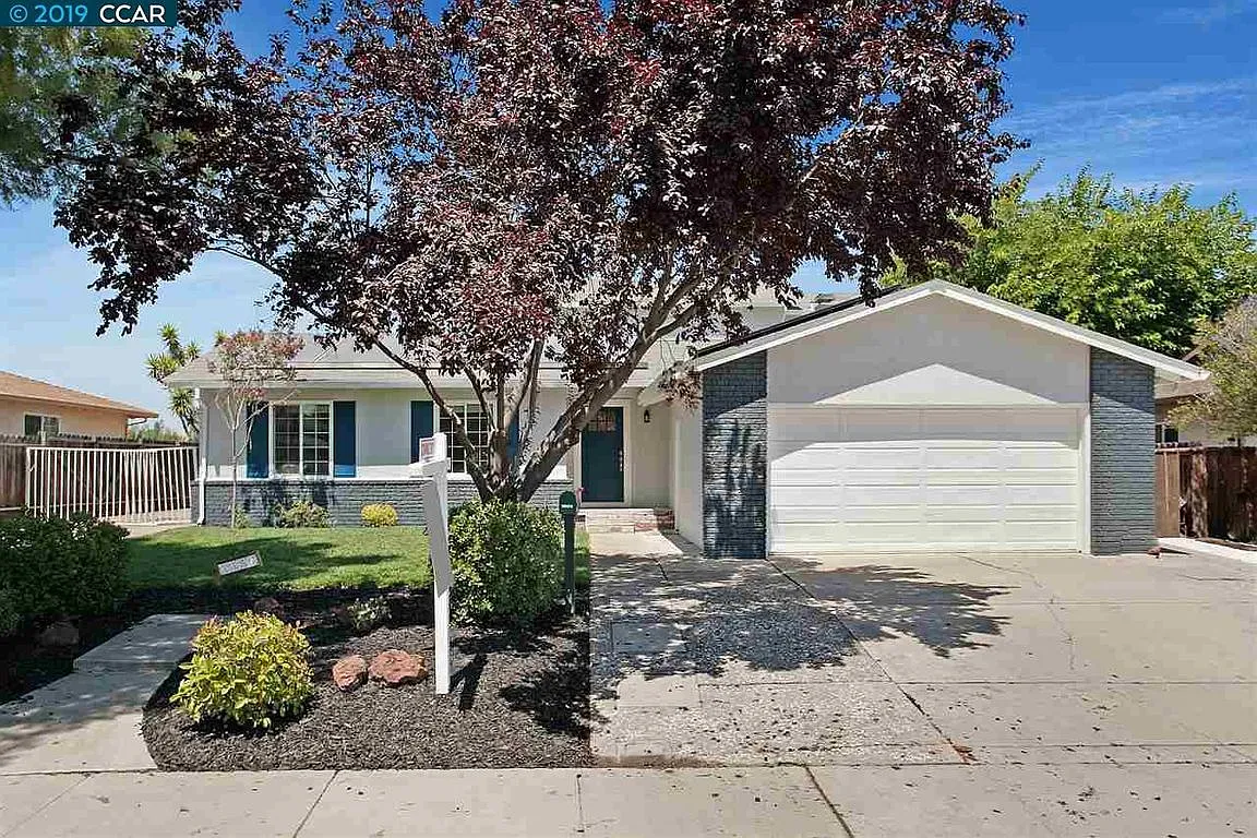 3357 Hacienda Way photo 1