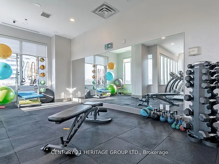1 Avondale Ave #910 — Photo 25