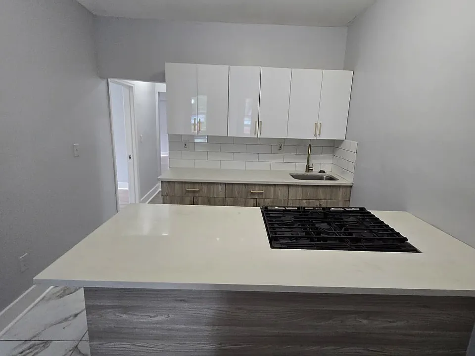 1034 S Orange Ave #1B