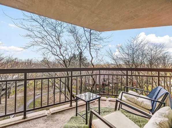 427 Harmon Cove Tower image 20 of 24