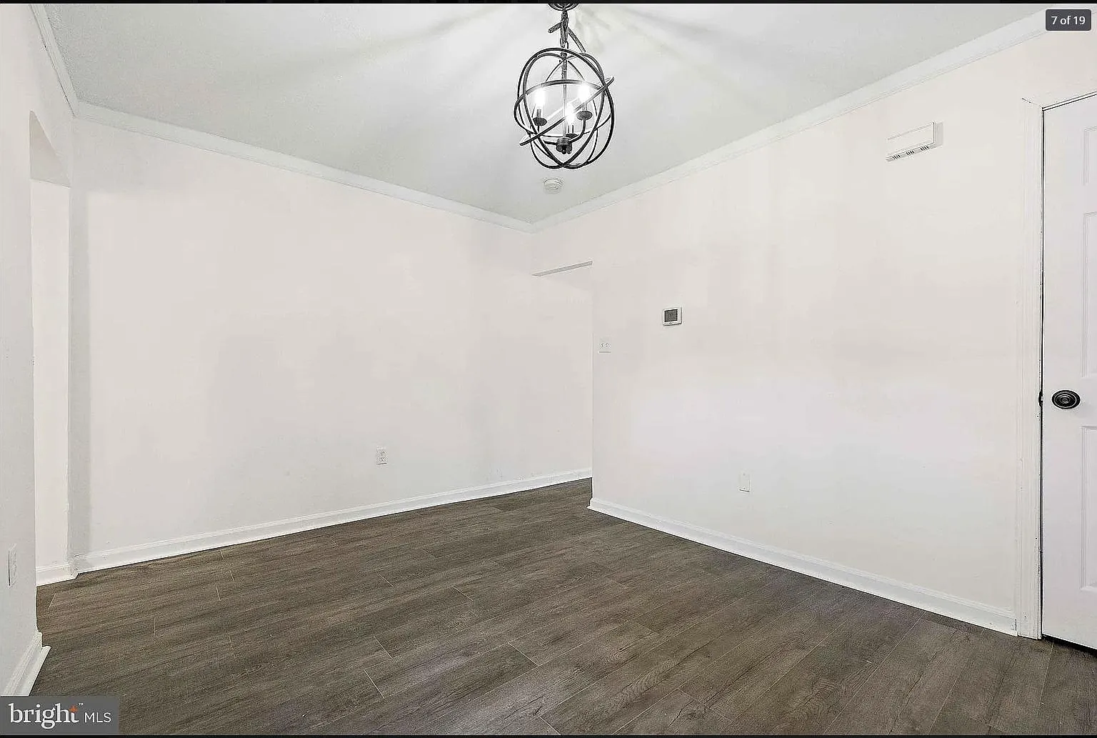 2 bed, 900 sqft, $1,550 — Photo 2