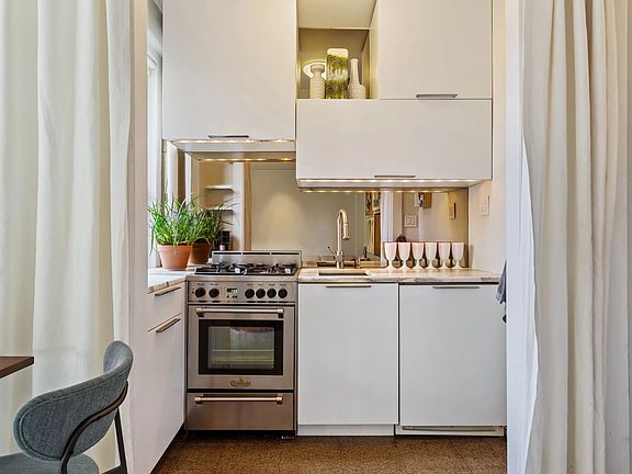 2nd image of 319 W 18th St APT 6D