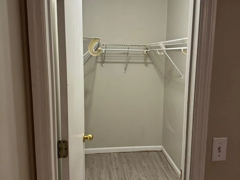 652 Windhaven Dr — Photo 7