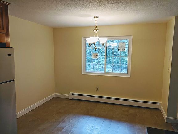 3rd image of 1910 Skyline Dr Unit 11