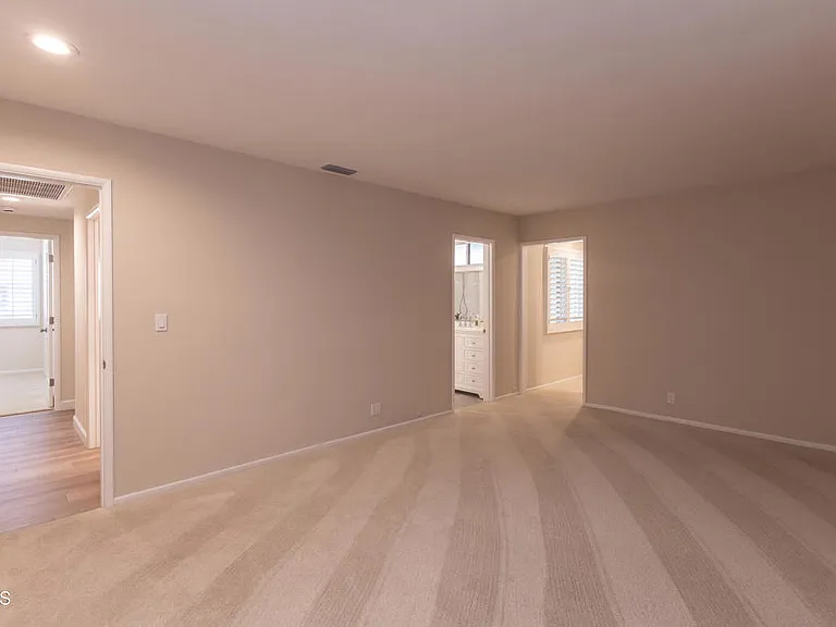 555 Paulette Pl — Photo 14