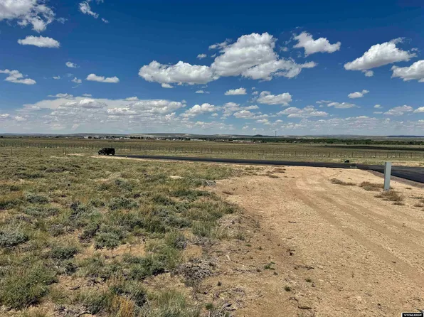 310 Cutthroat Dr, Saratoga, WY 82331