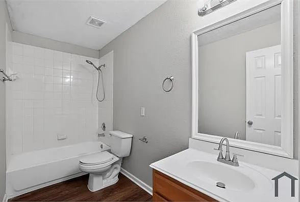 2923 Beacon Grove St — Photo 13