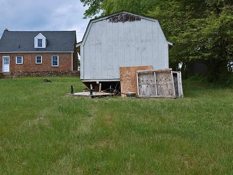 32 Upland Dr — Photo 29