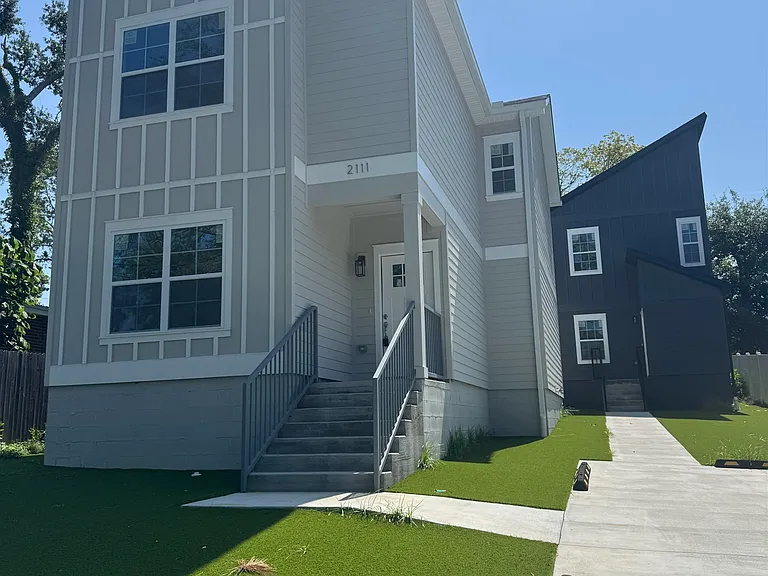 2111 Owens St #1 — Photo 2