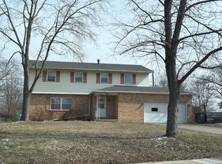 1016 Deer Creek Cir, Dayton, OH 45449