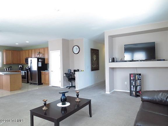 4th image of 7042 S Beavertail Ln