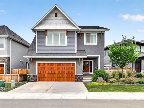 147 E Marina Lndg SE, Calgary, AB T3M 3J5