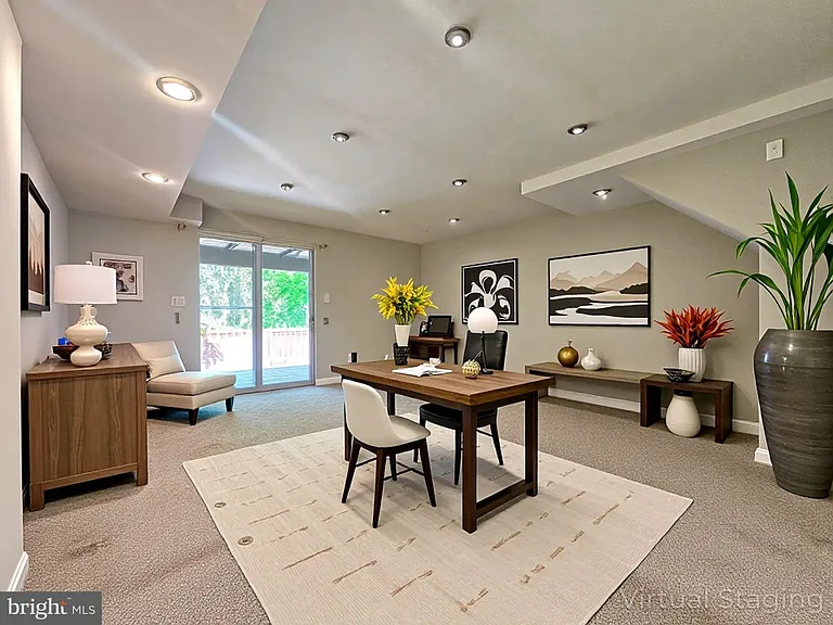 7664 Northern Oaks Ct — Photo 21