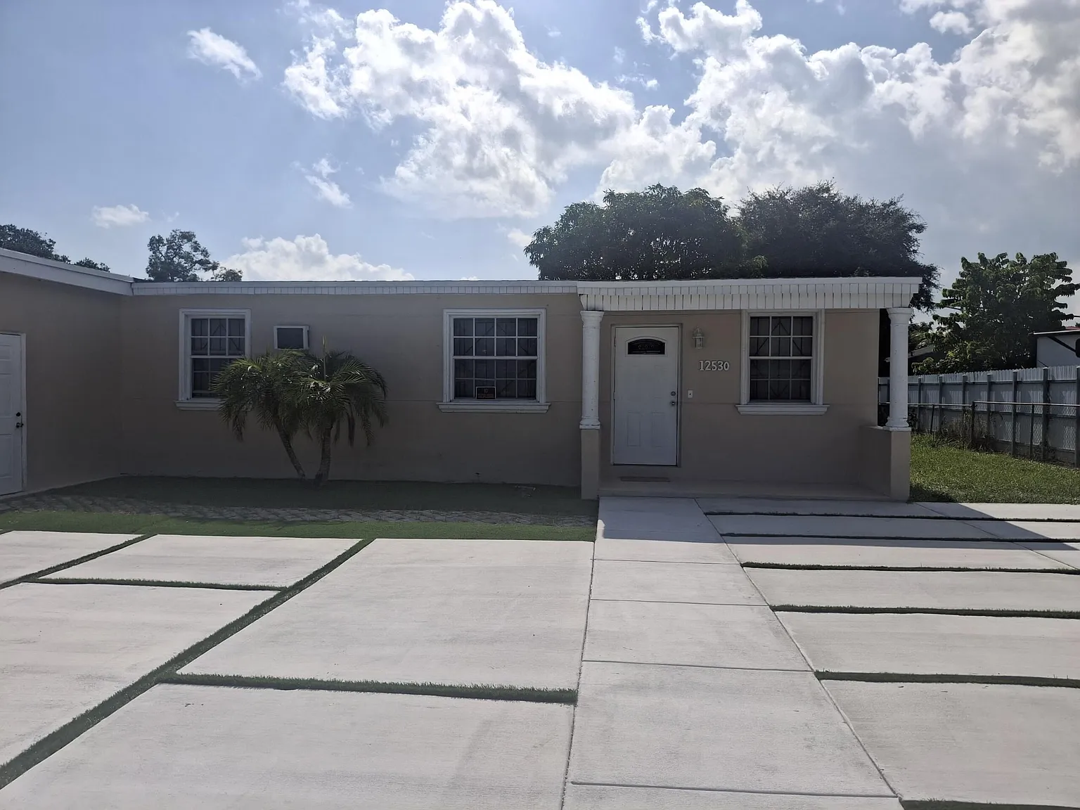 3 bed, 1200 sqft, $2,850 — Photo 1