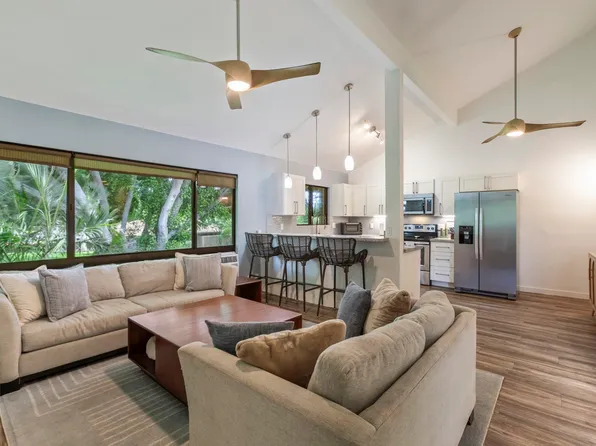 15 Kulanihakoi St APT 12E, Kihei, HI 96753