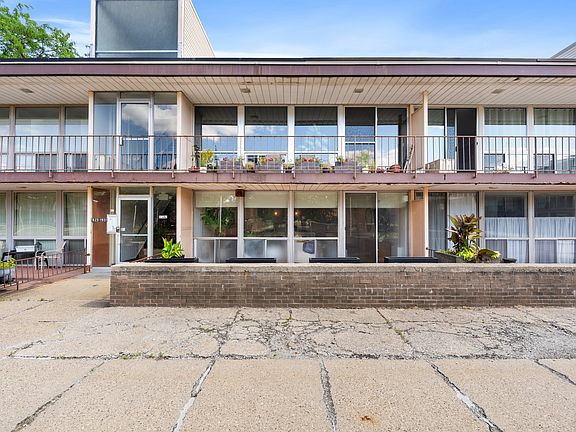 2nd image of 1929 Orleans St Unit 112