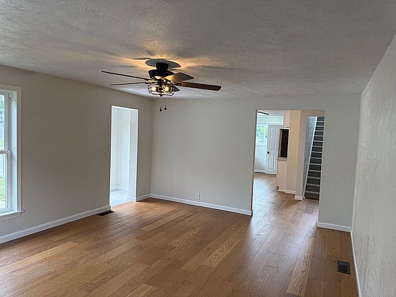 4th image of 2411 N Apperson Way