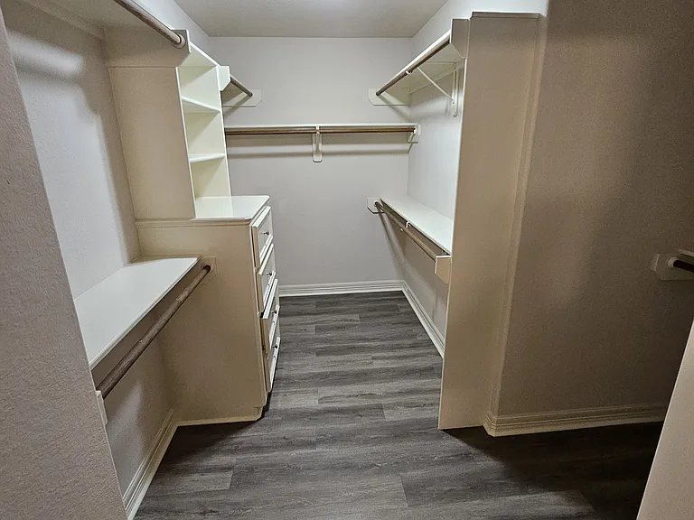 543 Birdsong Dr — Photo 22