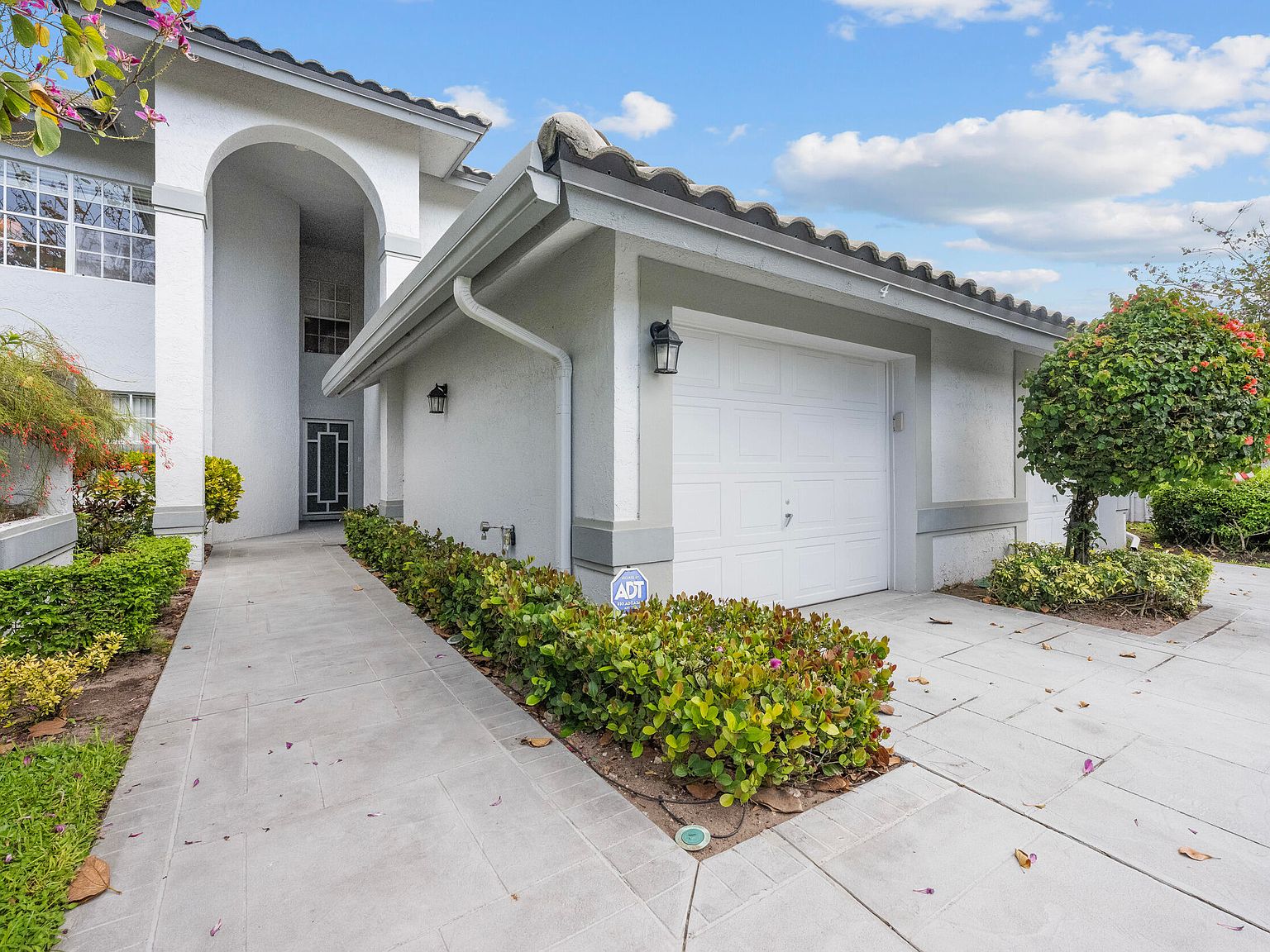 11602 Briarwood Circle #4