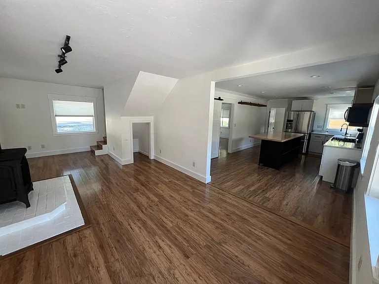 10151 Meadow Way — Photo 1