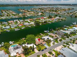 11905 5th St E, Treasure Island, FL 33706