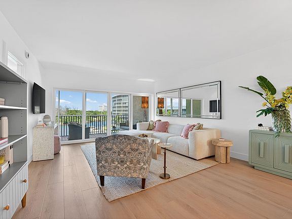 2nd image of 1427 E Hillsboro Boulevard #628