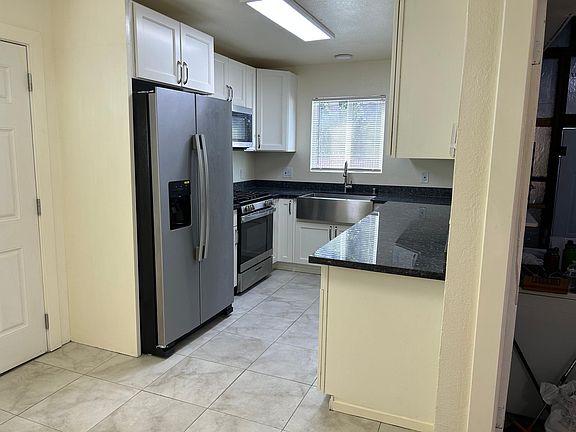 5th image of 1236 York St