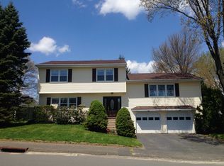 114 Kendall Cir, Waterbury, CT 06708