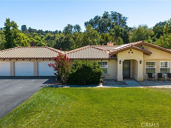 3rd image of 3050 Avenida Del Sol