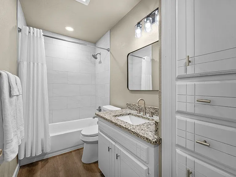 408 SW 71st St — Photo 11