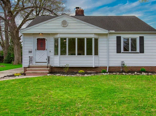 10185 Chesterfield Dr, Parma Heights, OH 44130