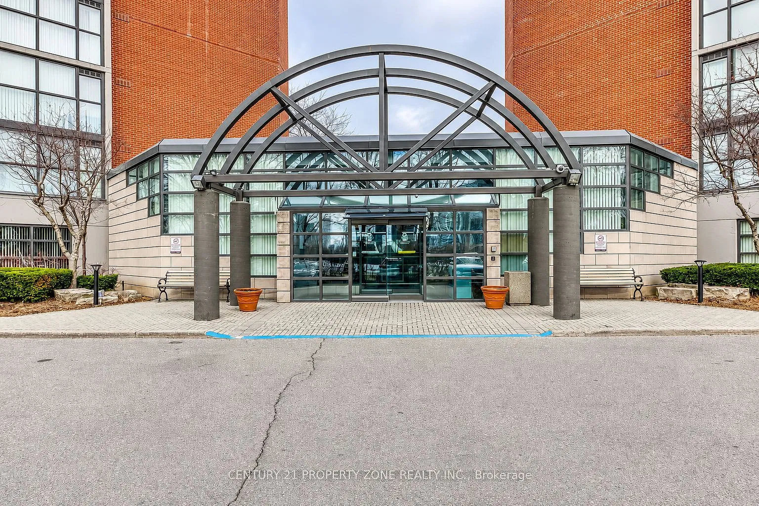 2 bed, $2,200 — Photo 1
