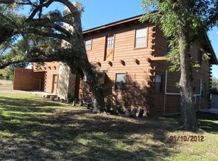 406 E Kinney St, Rocksprings, TX 78880