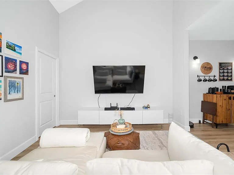 7390 NW 47th Way — Photo 5
