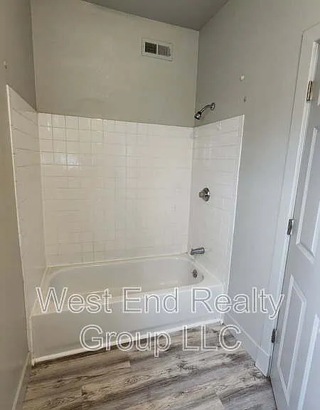 105 S Harriet Ave #4 — Photo 6