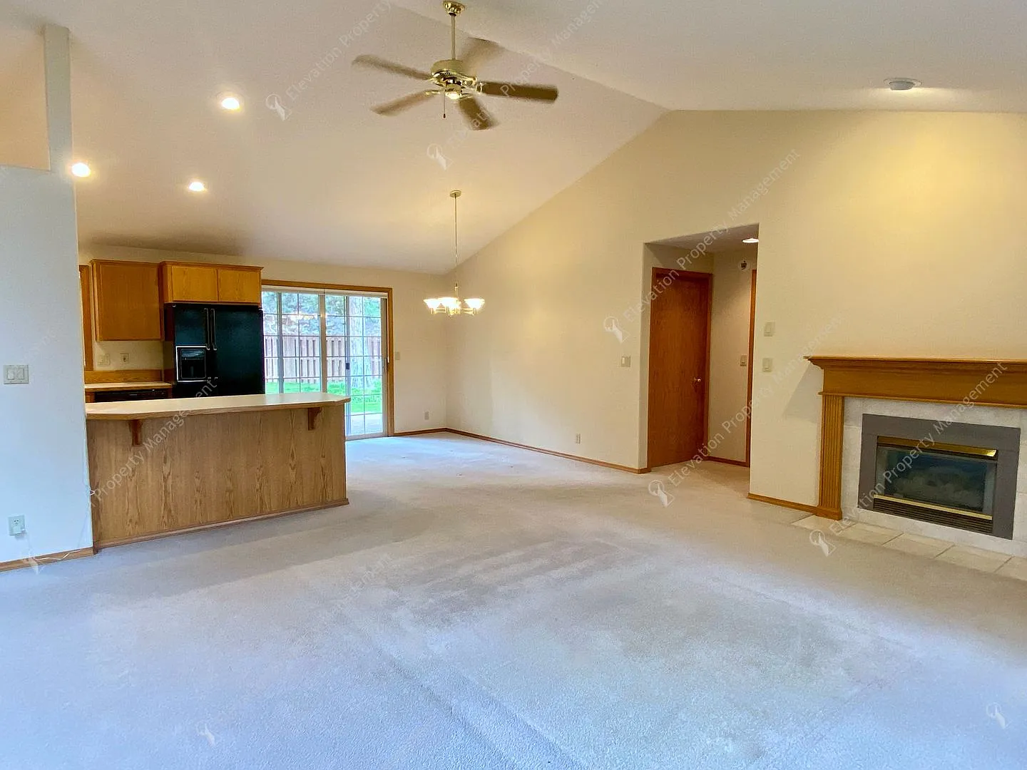 Charming Ranch-Style Home with Lush Landscaping and Ideal NE Location — Photo 4