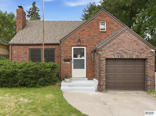 3281 Vinton St, Omaha, NE 68105