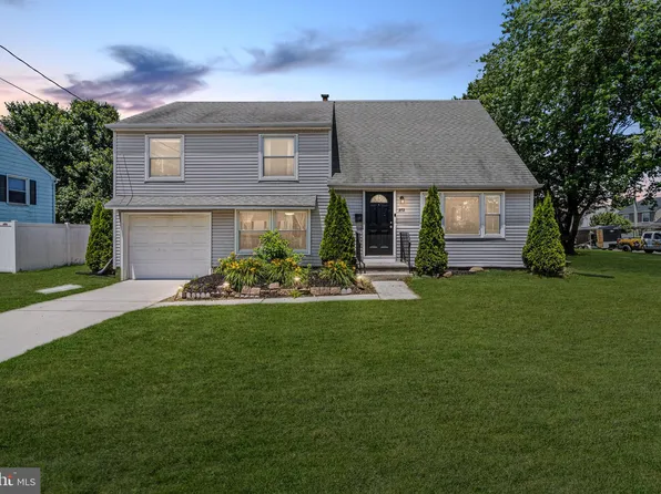 272 Justice Dr, Carneys Pt, NJ 08069