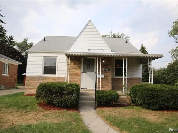 16207 Manchester Ave, Eastpointe, MI 48021