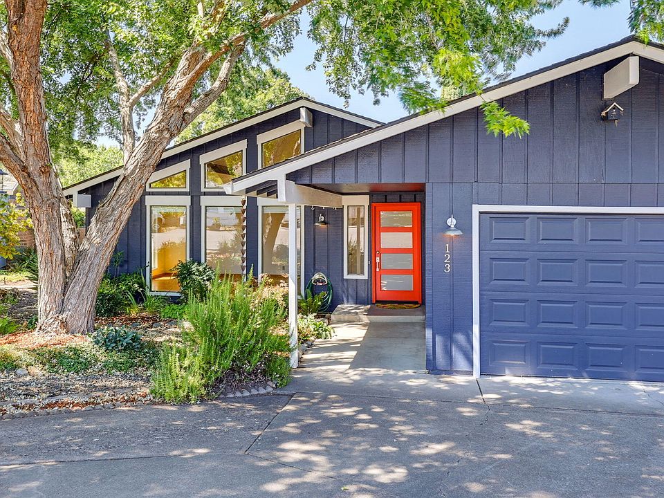 1st image of 123 Cypress Cir