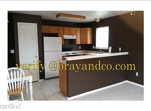 1155 East Carolina #2-wm-kitchen1