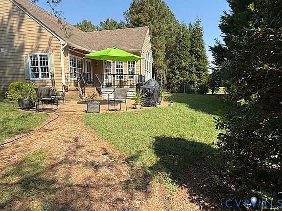 2nd image of 11283 Winding River Rd