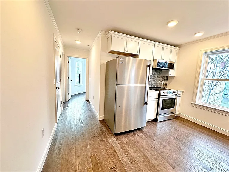 33 Leyden St #6 — Photo 12