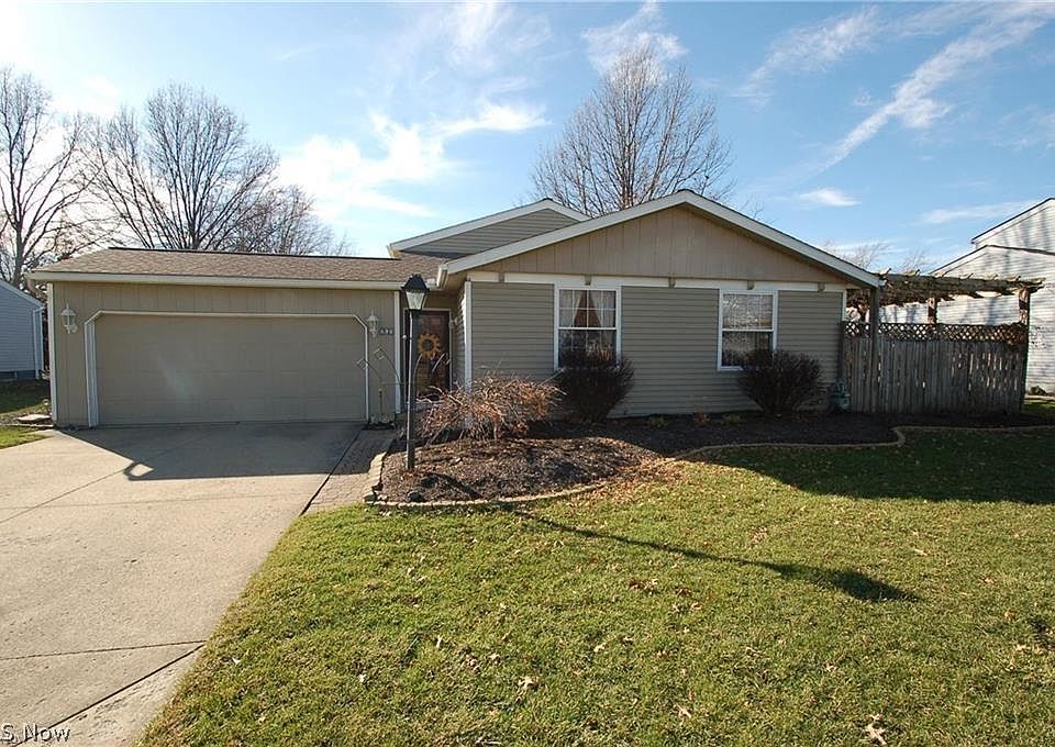 1st image of 698 Bonneybrook Ln