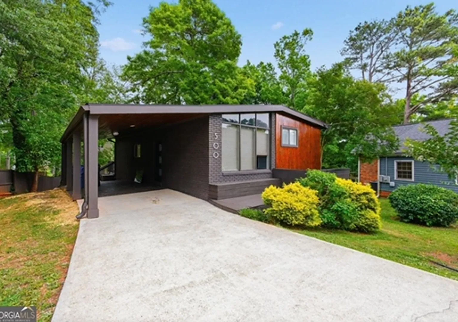 3/2 home near East Lake Golf Club — Photo 1